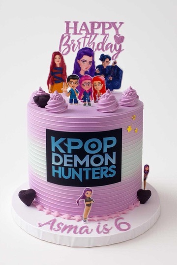 8" 4 layers whipped cream